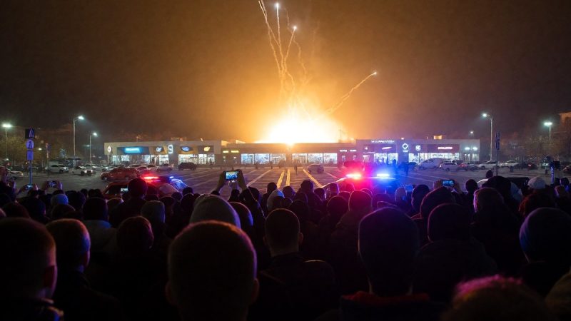 Ukrainian drone swarm hits MegaGRINN shopping complex in Belgorod