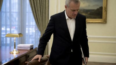 President Erdogan dismisses advisor Oktay Saral
